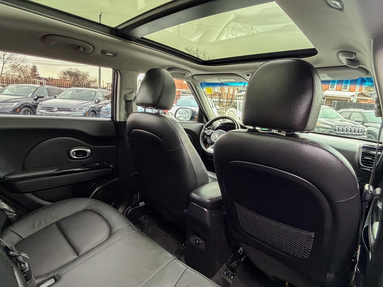 2018 Kia Soul EX Tech/NAVI/BSM/PANO/CAMERA/NO ACCIDENTS/LEATHER Photo