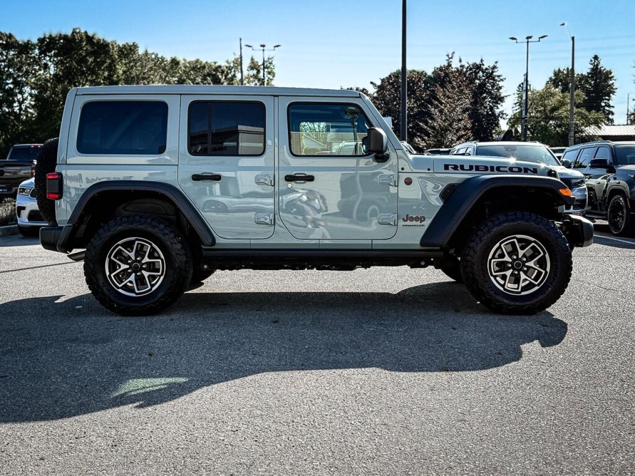 2024 Jeep Wrangler Rubicon   6-SPEED   SKY TOP   ALPINE AUDIO   HEATE Photo3