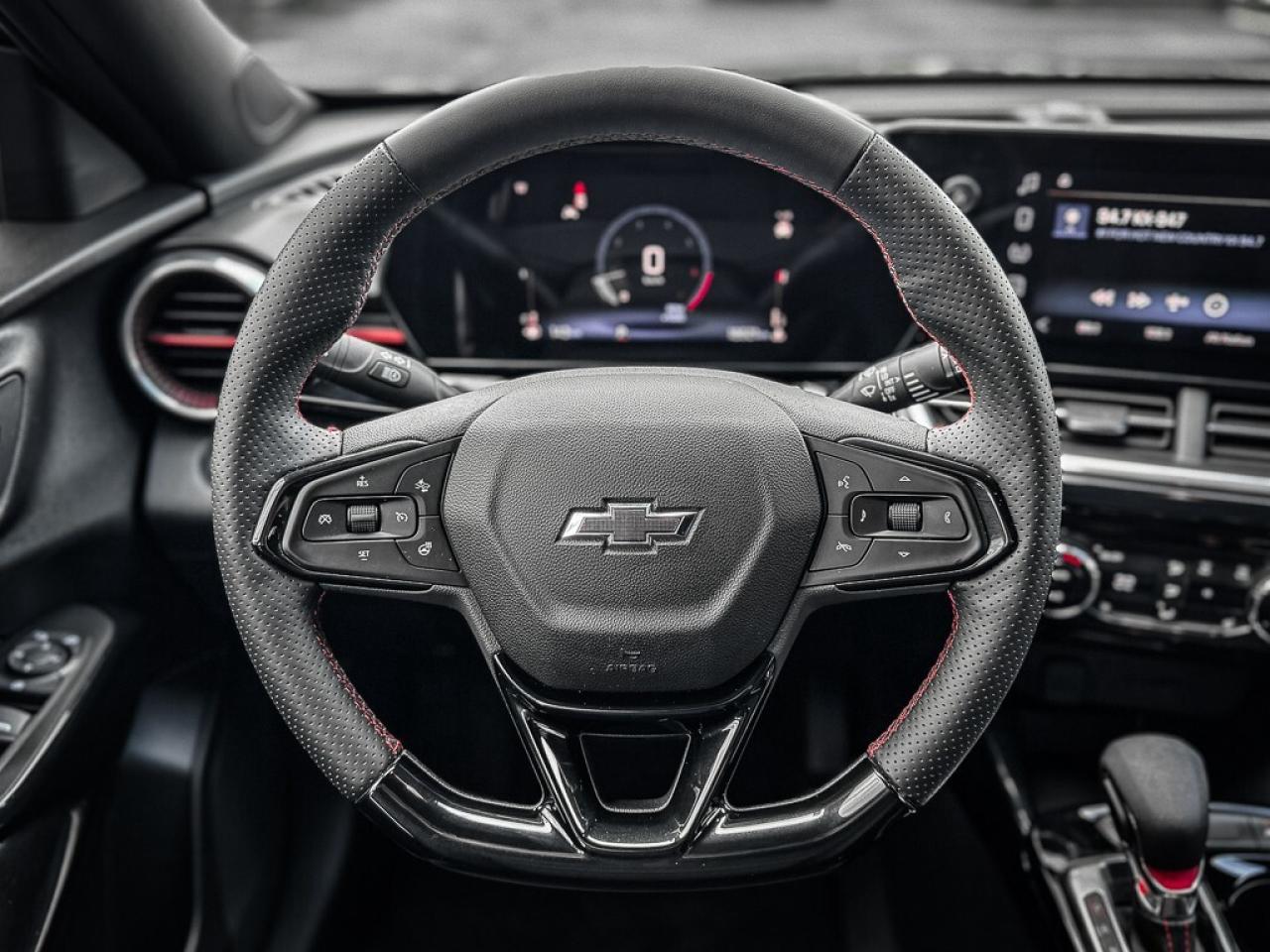 2025 Chevrolet Trax 2RS   REMOTE START   CARPLAY   HEATED SEATS Photo