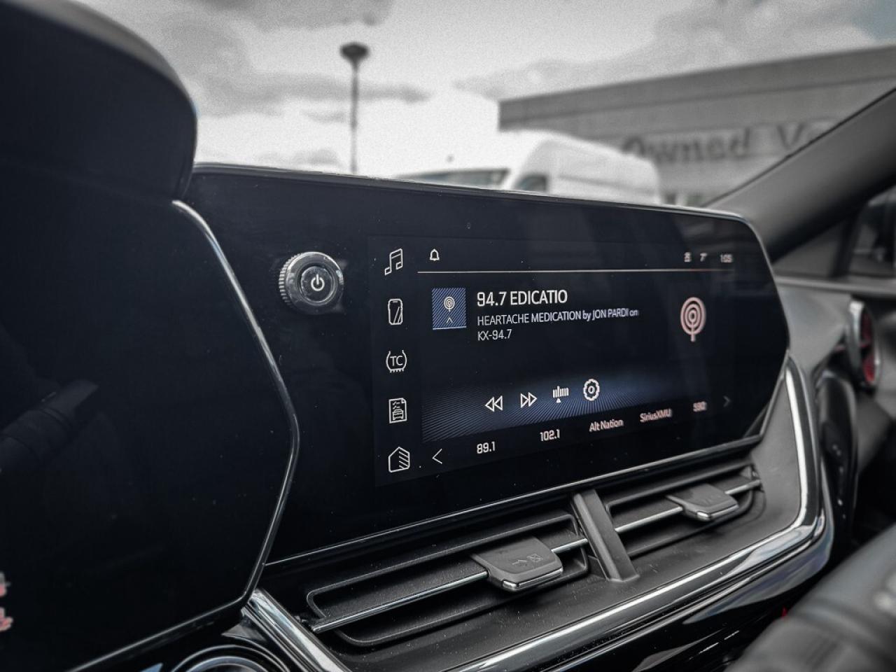 2025 Chevrolet Trax 2RS   REMOTE START   CARPLAY   HEATED SEATS Photo