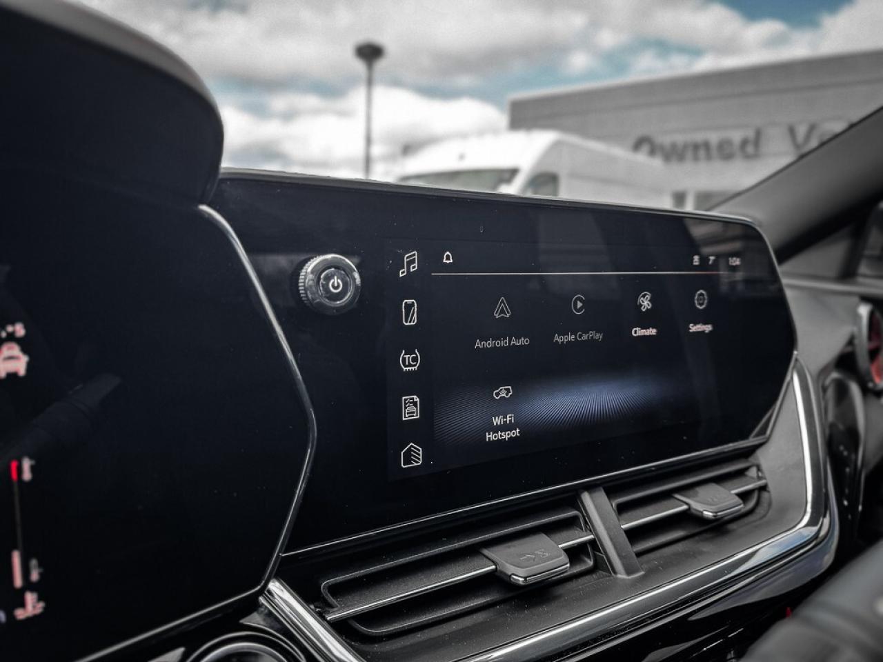 2025 Chevrolet Trax 2RS   REMOTE START   CARPLAY   HEATED SEATS Photo