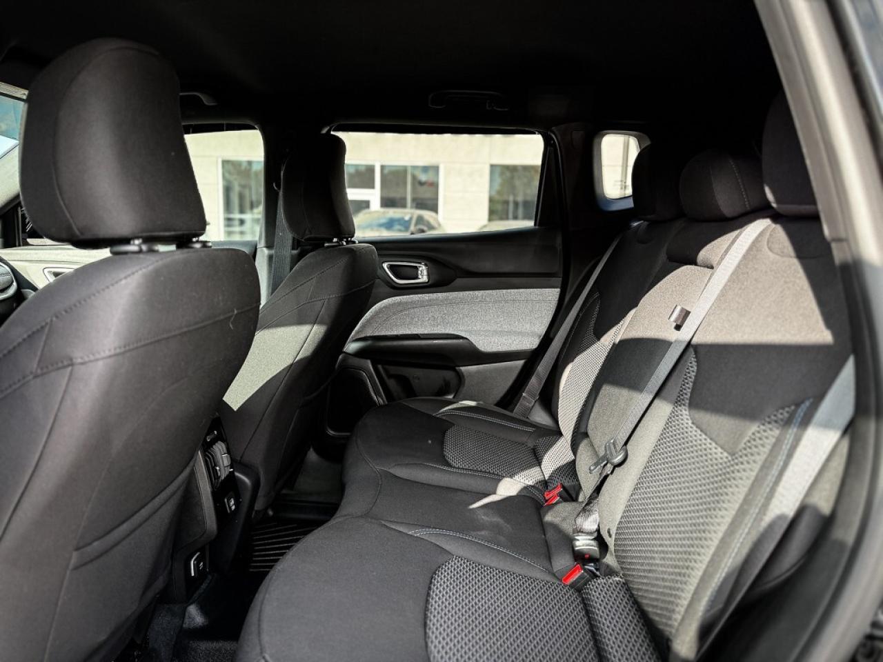 2025 Jeep Compass Sport   HEATED SEATS   LANE KEEP   CARPLAY Photo