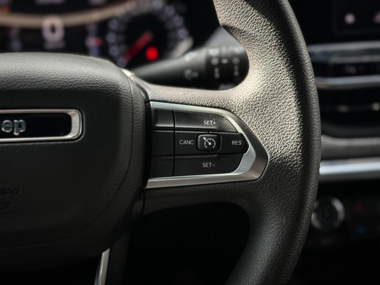 2025 Jeep Compass Sport   HEATED SEATS   LANE KEEP   CARPLAY Photo