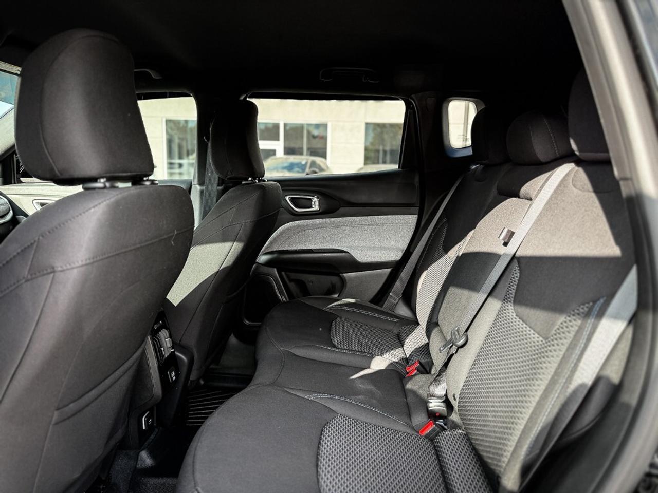 2025 Jeep Compass Sport   HEATED SEATS   LANE KEEP   CARPLAY Photo