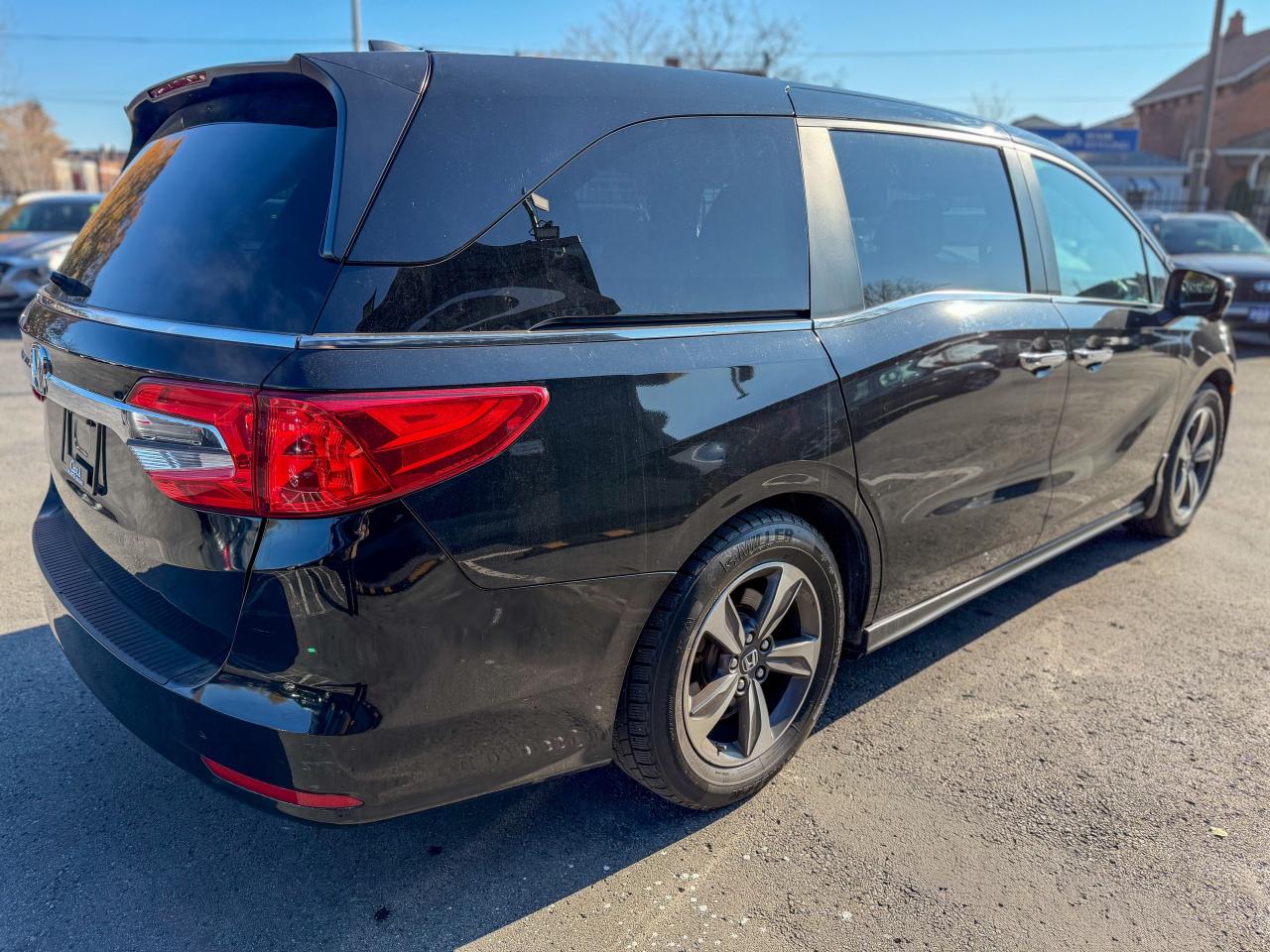2019 Honda Odyssey EX/8 PASS/LOW KM/NO ACCIDENTS/CAMERA/REMOTE/ROOF Photo4