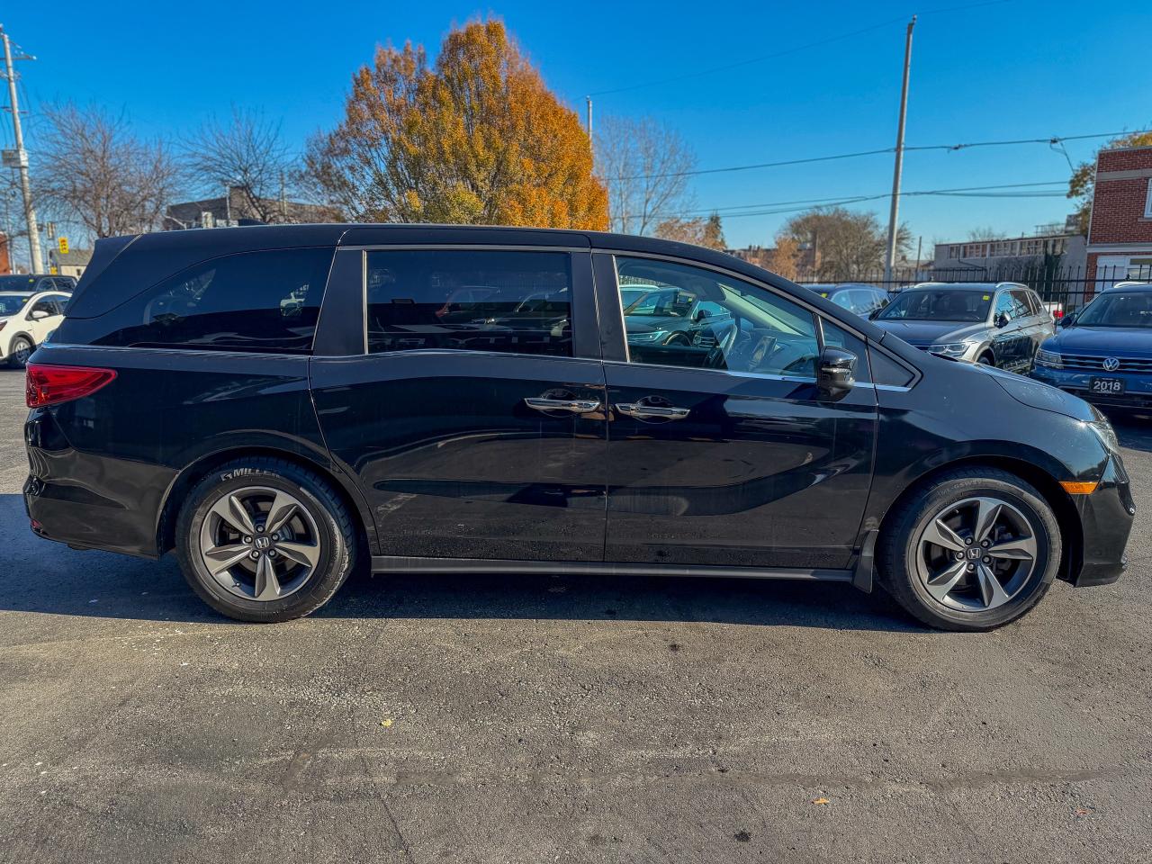 2019 Honda Odyssey EX/8 PASS/LOW KM/NO ACCIDENTS/CAMERA/REMOTE/ROOF Photo