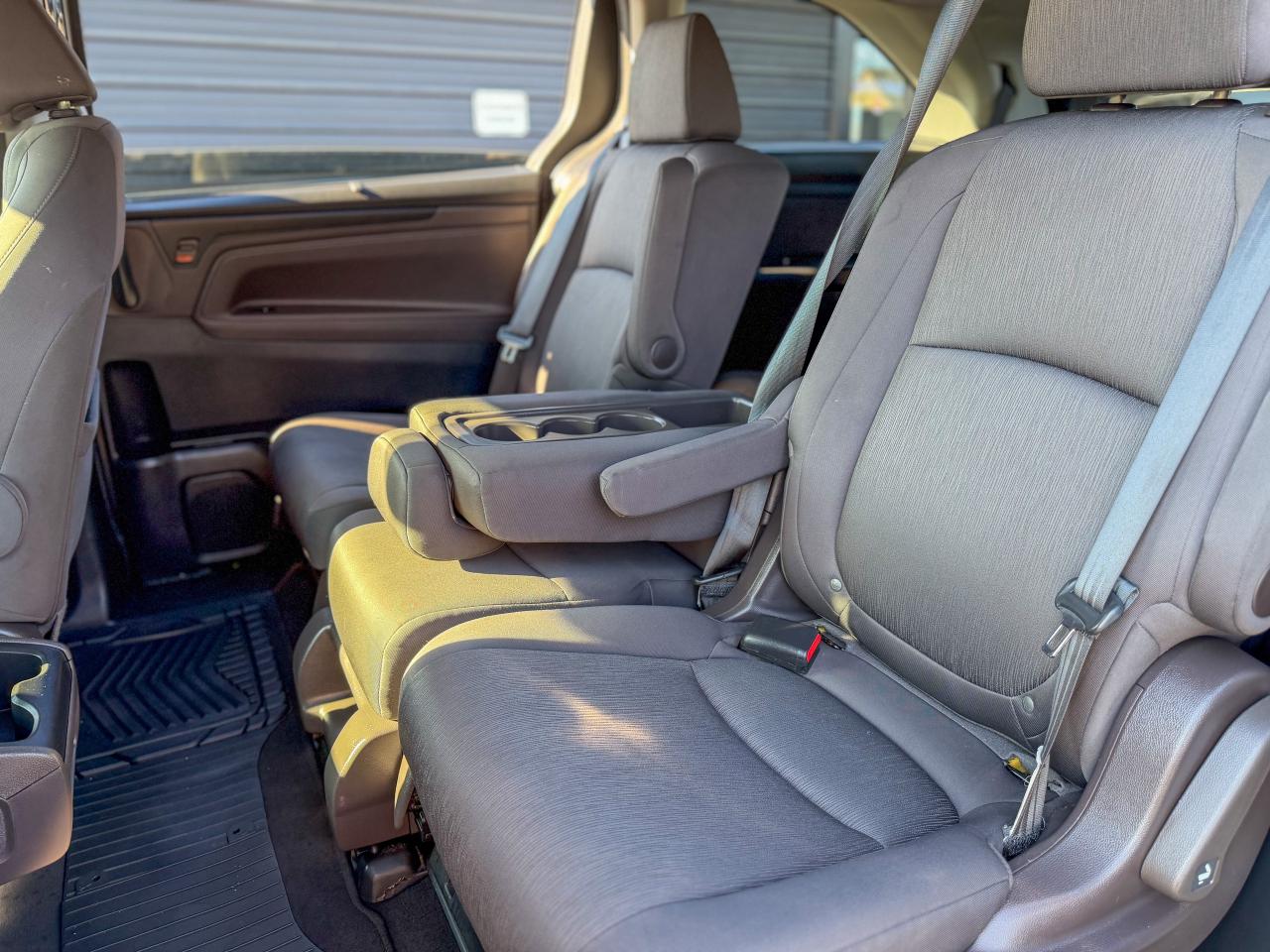 2019 Honda Odyssey EX/8 PASS/LOW KM/P. SLIDING DOORS/REMOTE/ROOF/ECON Photo