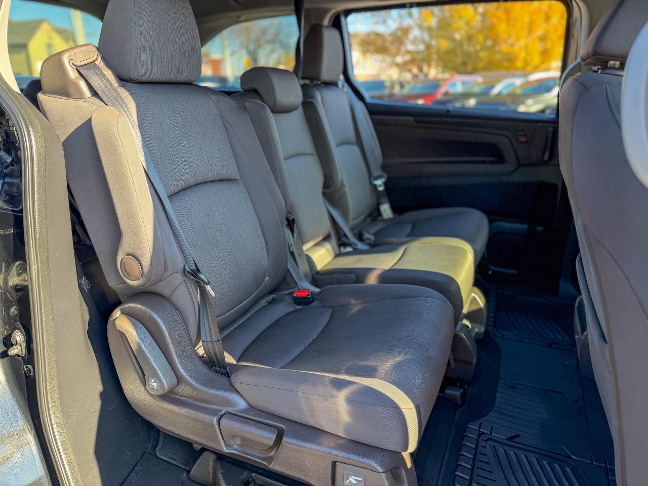 2019 Honda Odyssey EX/8 PASS/LOW KM/NO ACCIDENTS/CAMERA/REMOTE/ROOF Photo