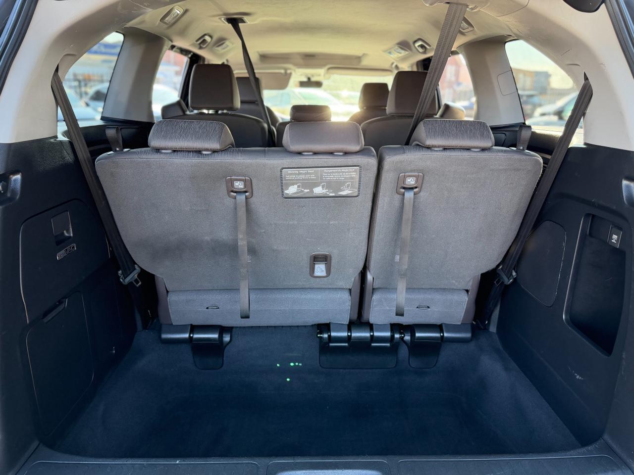 2019 Honda Odyssey EX/8 PASS/LOW KM/NO ACCIDENTS/CAMERA/REMOTE/ROOF Photo