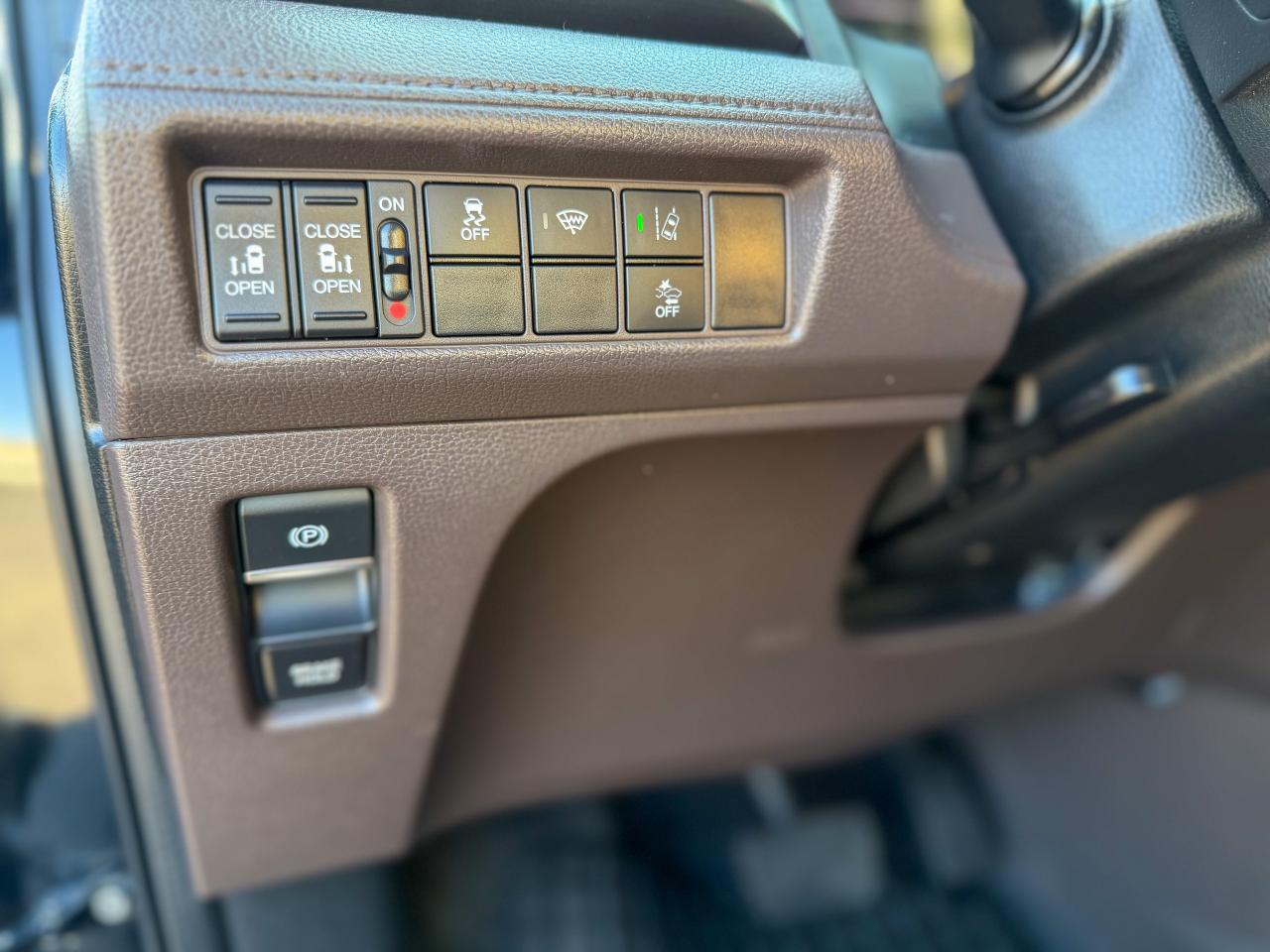 2019 Honda Odyssey EX/8 PASS/LOW KM/P. SLIDING DOORS/REMOTE/ROOF/ECON Photo