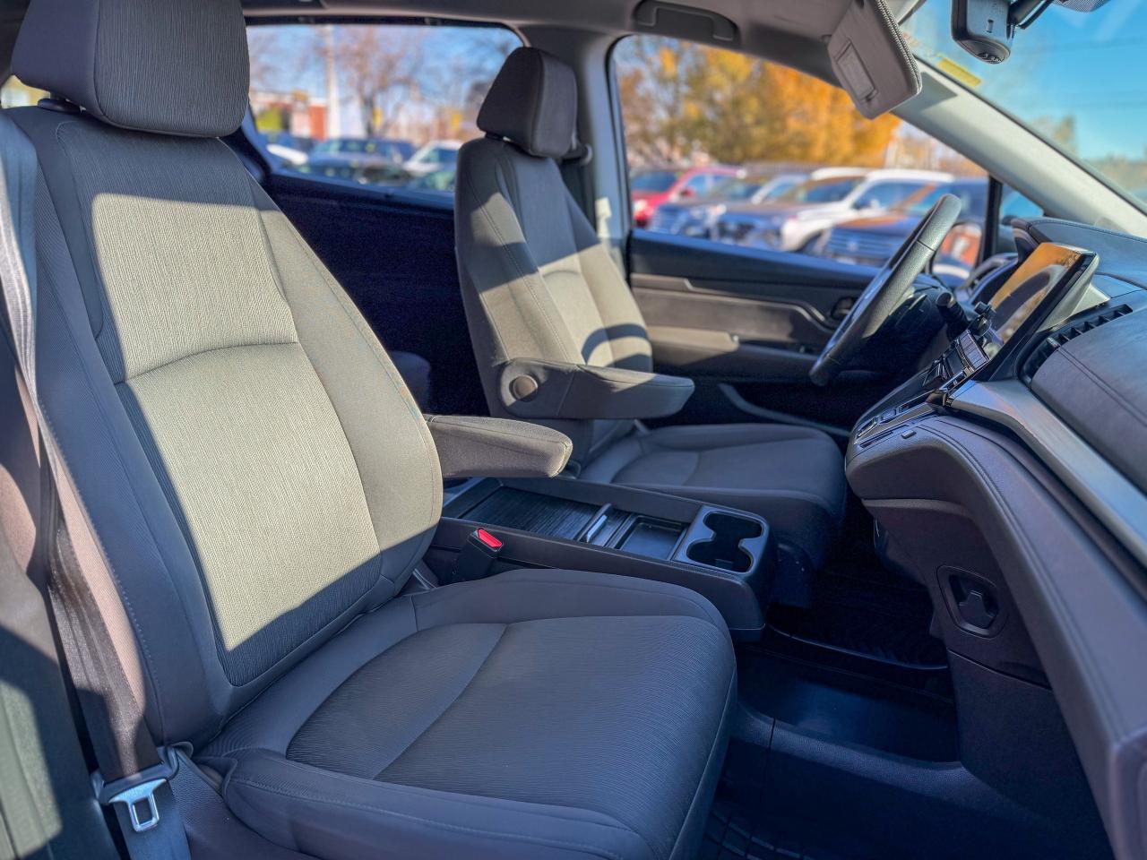 2019 Honda Odyssey EX/8 PASS/LOW KM/P. SLIDING DOORS/REMOTE/ROOF/ECON Photo