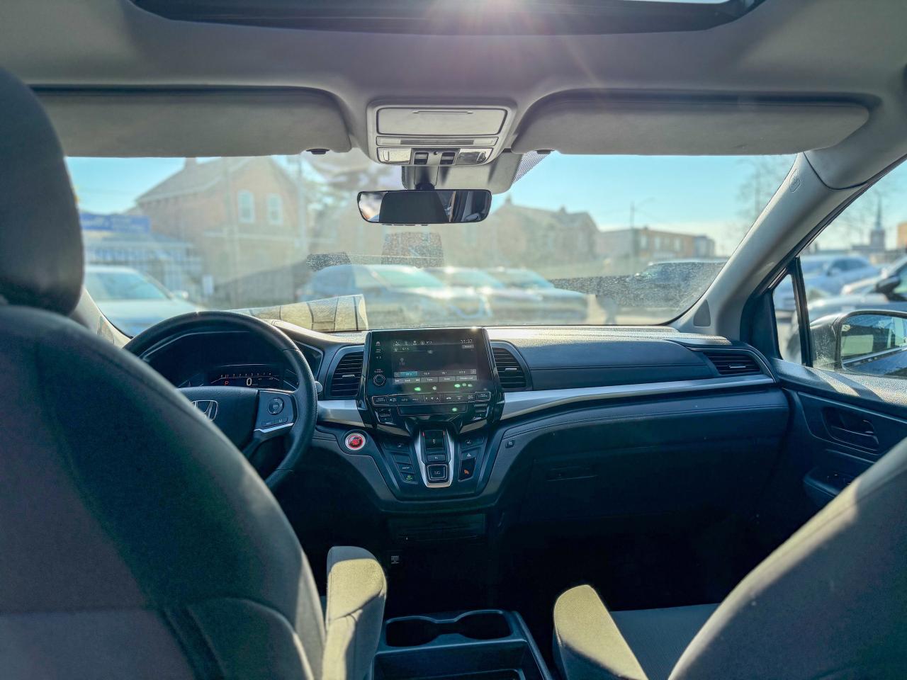 2019 Honda Odyssey EX/8 PASS/LOW KM/NO ACCIDENTS/CAMERA/REMOTE/ROOF Photo