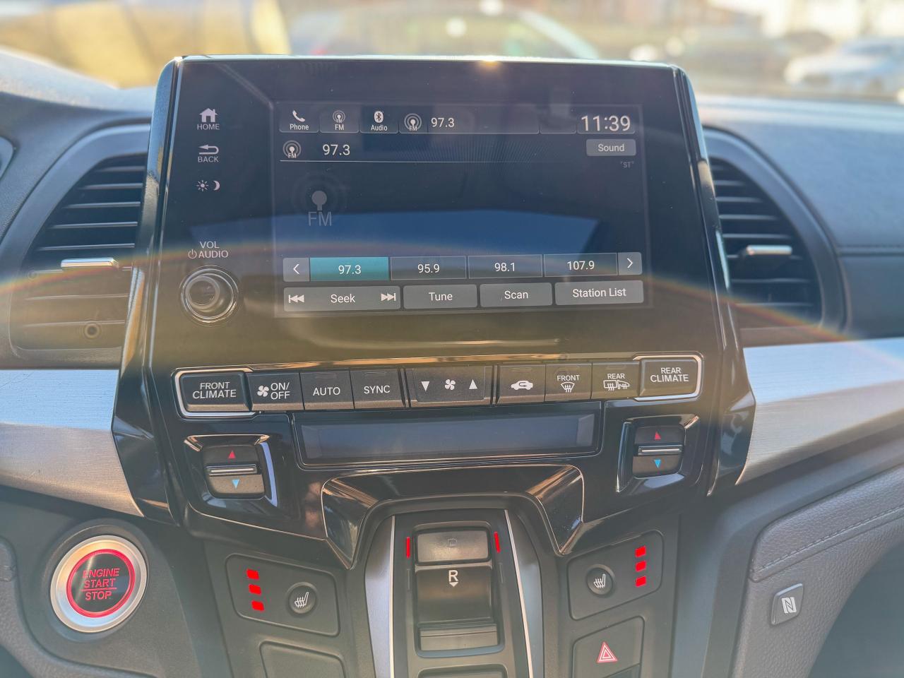 2019 Honda Odyssey EX/8 PASS/LOW KM/NO ACCIDENTS/CAMERA/REMOTE/ROOF Photo