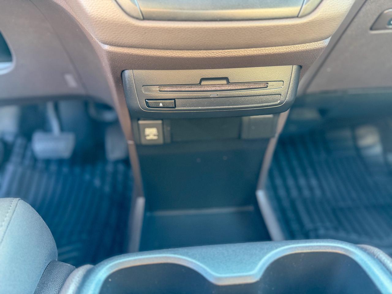 2019 Honda Odyssey EX/8 PASS/LOW KM/NO ACCIDENTS/CAMERA/REMOTE/ROOF Photo