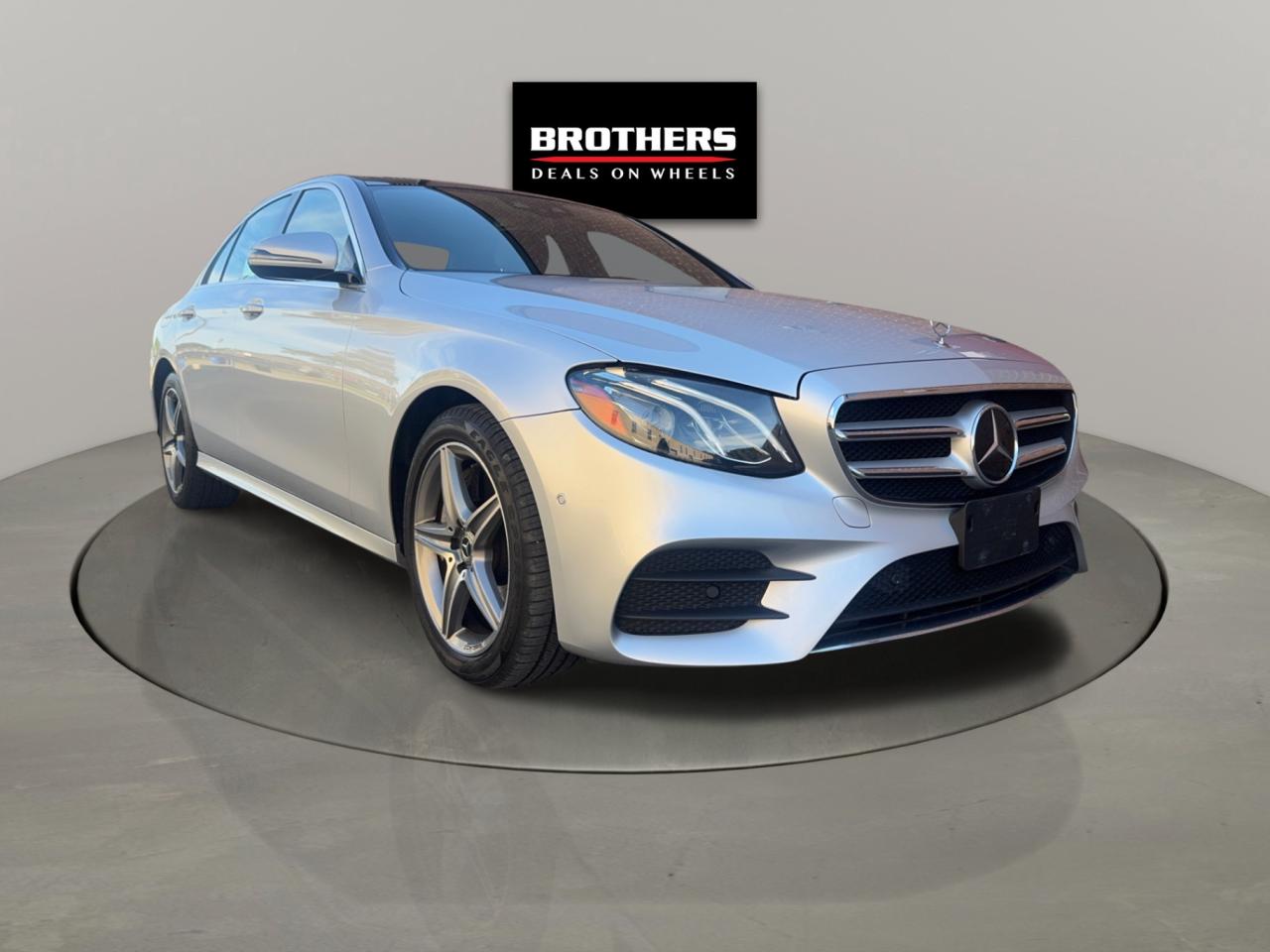 2018 Mercedes-Benz E-Class E 300 4MATIC Sedan Accident Free Photo0