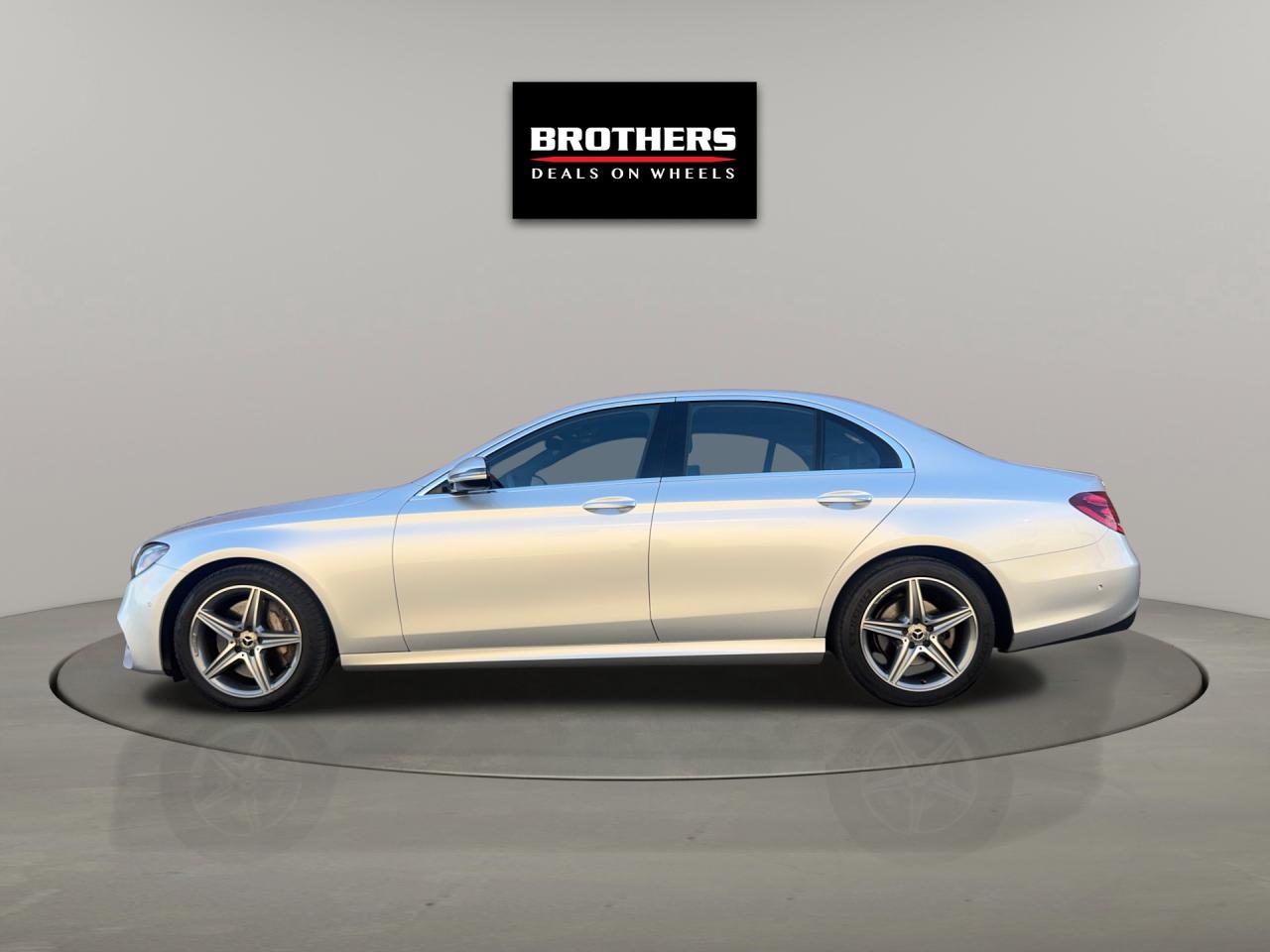 2018 Mercedes-Benz E-Class E 300 4MATIC Sedan Accident Free Photo