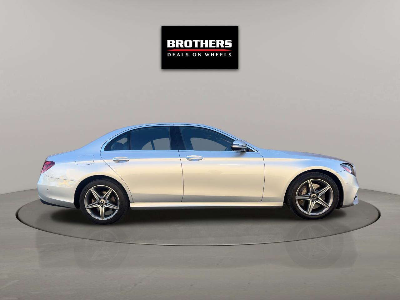 2018 Mercedes-Benz E-Class E 300 4MATIC Sedan Accident Free Photo