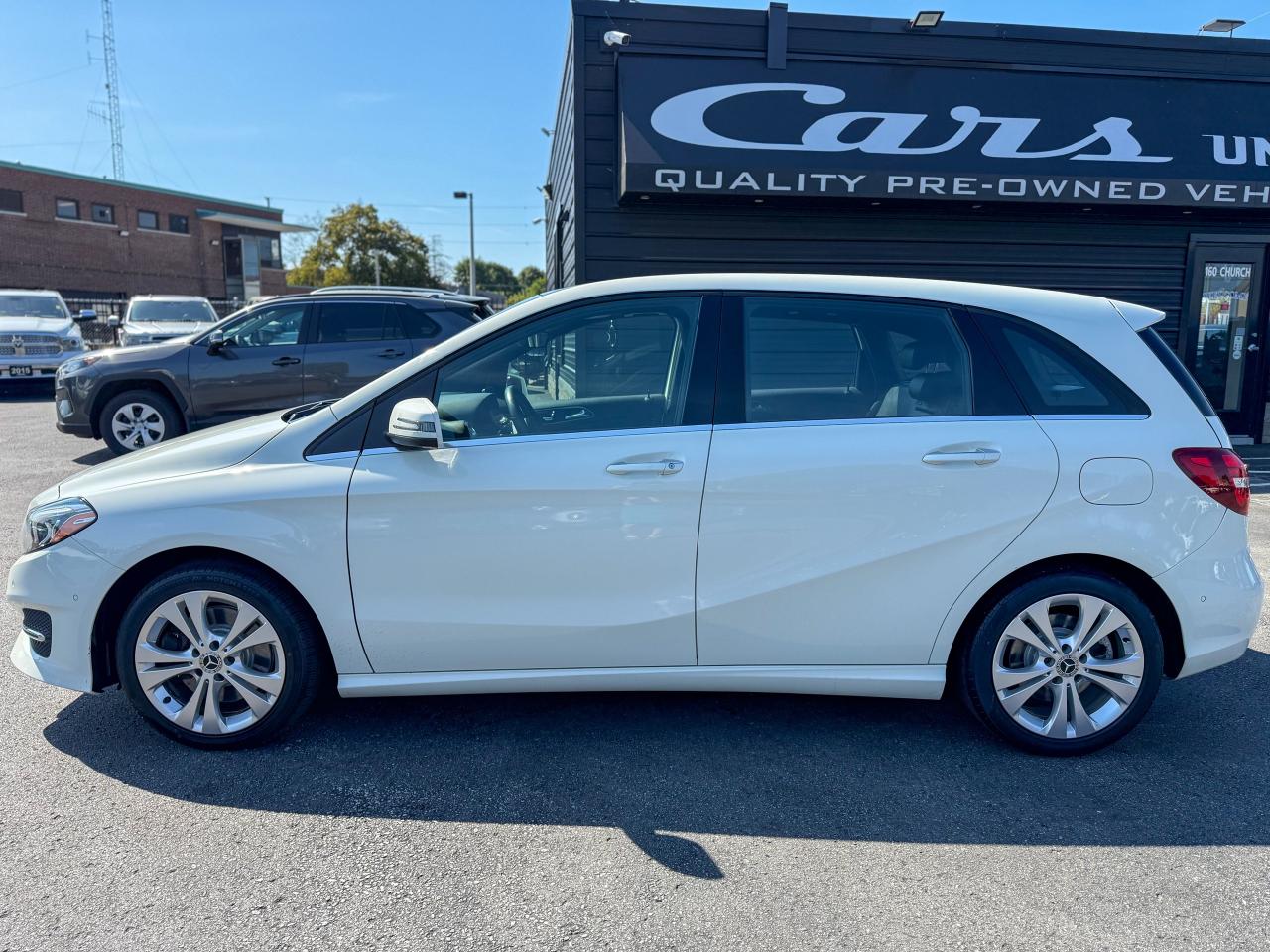 2019 Mercedes-Benz B-Class B250 Sports Tourer/NAVI/BSM/CAMERA/ROOF/LOW KM/2 L Photo