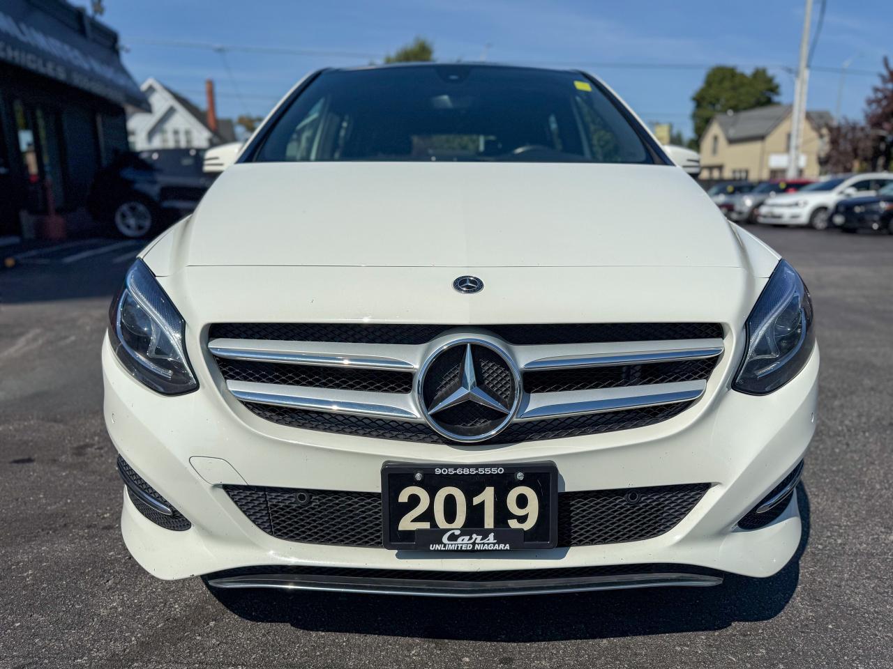 2019 Mercedes-Benz B-Class B250 Sports Tourer/NAVI/BSM/CAMERA/ROOF/LOW KM/2 L Photo