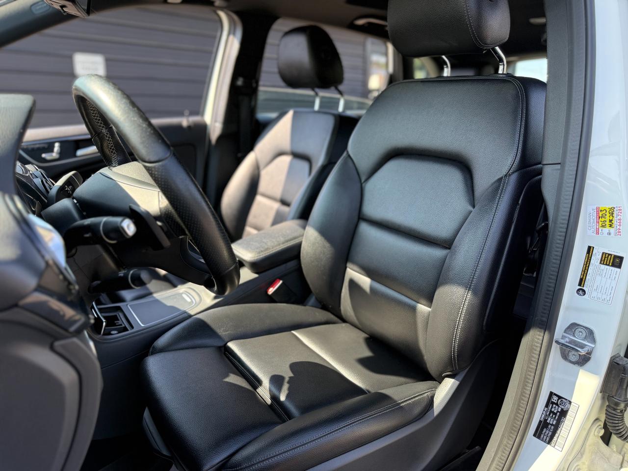 2019 Mercedes-Benz B-Class B250 Sports Tourer/NAVI/BSM/CAMERA/ROOF/LOW KM/2 L Photo