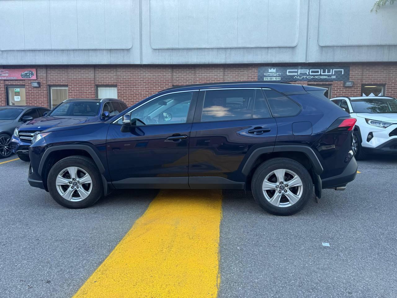 2019 Toyota RAV4 XLE, ONE OWNER, NO ACCIDENT Photo