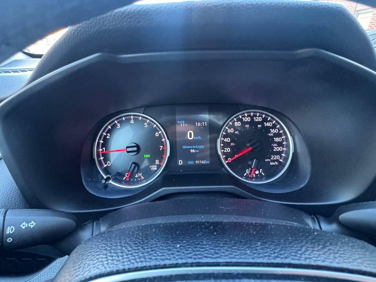 2019 Toyota RAV4 XLE, ONE OWNER, NO ACCIDENT Photo