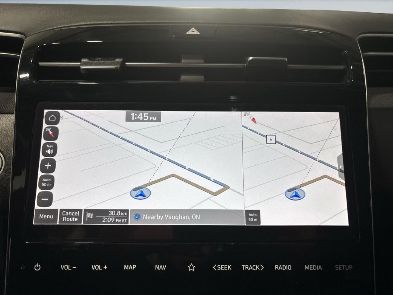 2024 Hyundai Tucson AWD / Panoroof / Leather / NAVI / Heated Seats / B Photo