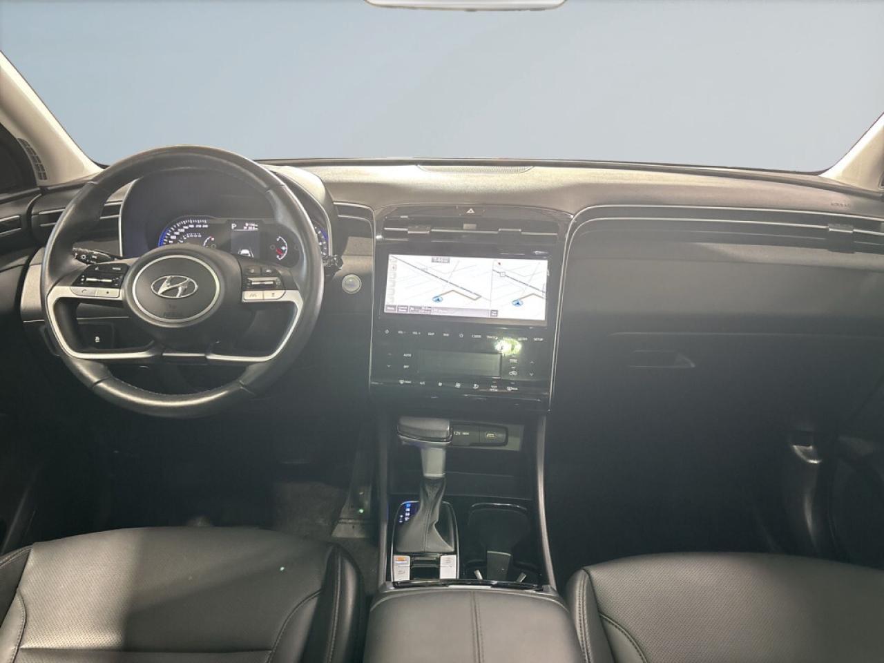 2024 Hyundai Tucson AWD / Panoroof / Leather / NAVI / Heated Seats / B Photo