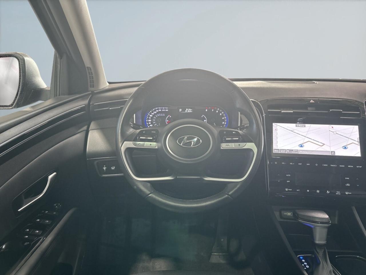 2024 Hyundai Tucson AWD / Panoroof / Leather / NAVI / Heated Seats / B Photo