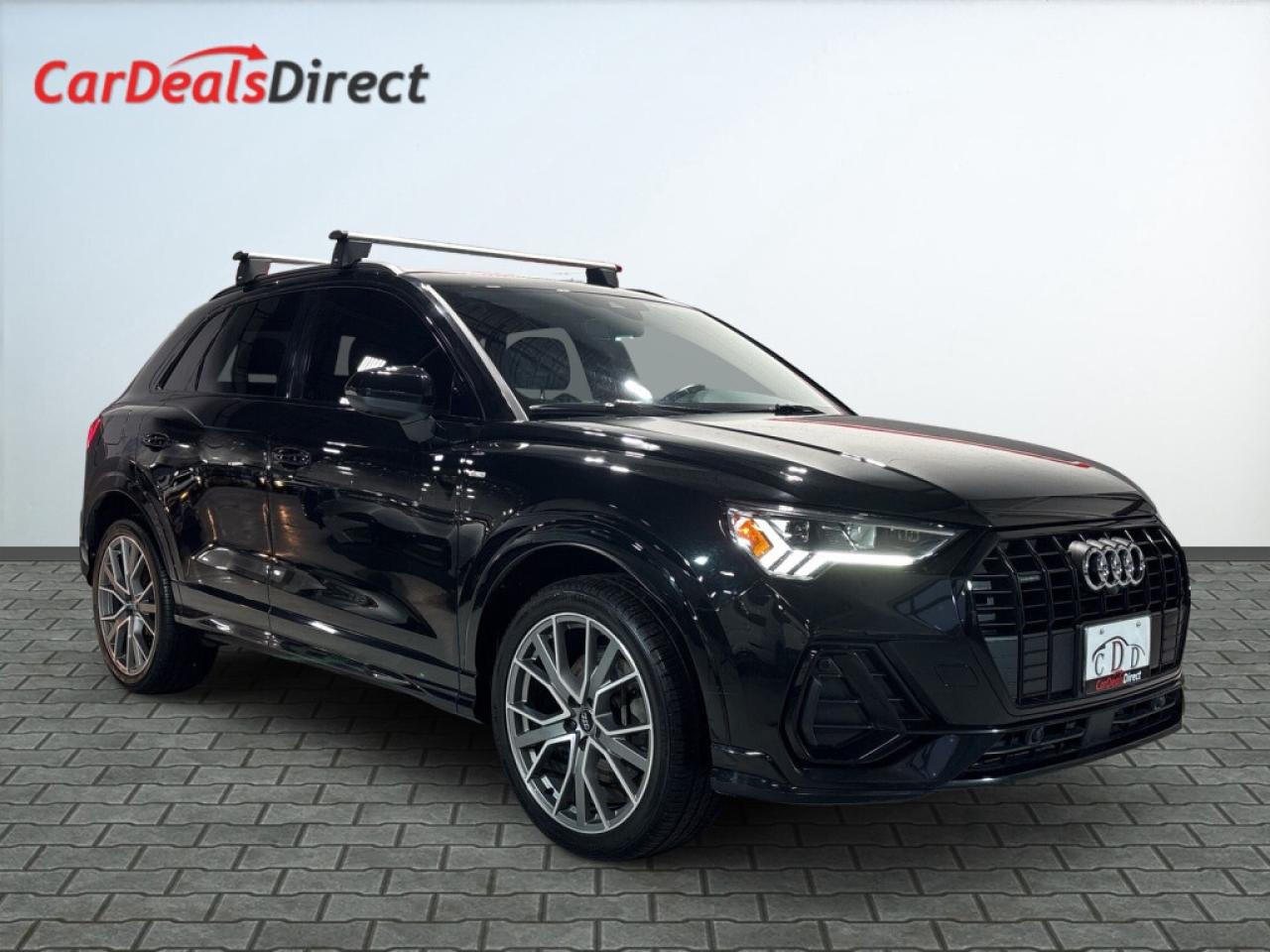 2020 Audi Q3 Technik S LIne quattro / PanoRoof / NAVI / B Cam / Photo0