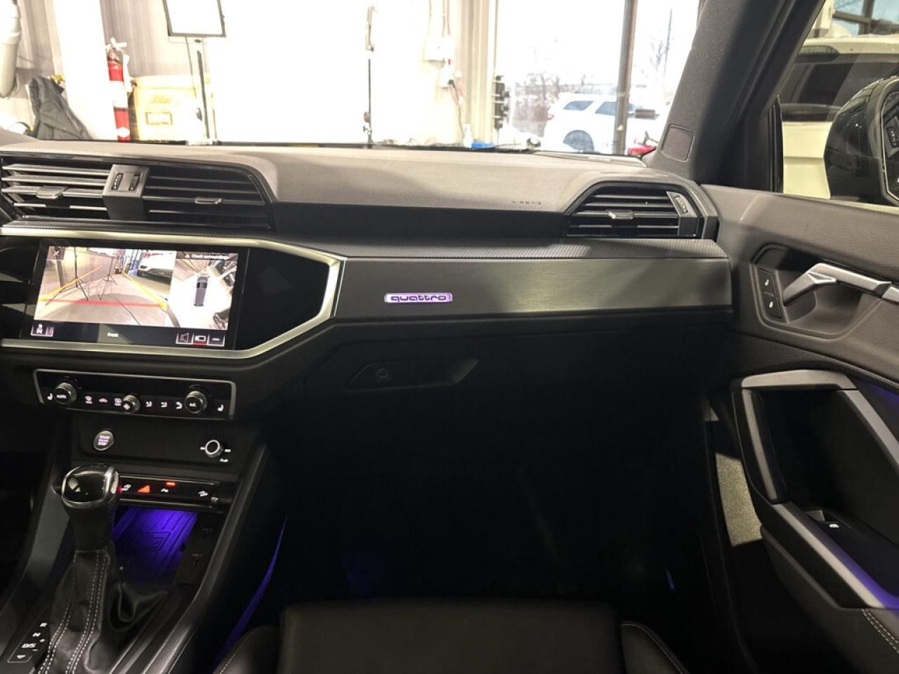 2020 Audi Q3 Technik S LIne quattro / PanoRoof / NAVI / B Cam / Photo