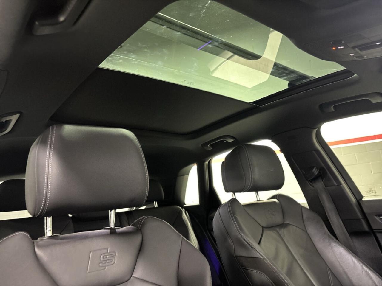 2020 Audi Q3 Technik S LIne quattro / PanoRoof / NAVI / B Cam / Photo