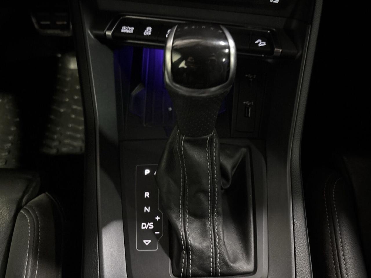 2020 Audi Q3 Technik S LIne quattro / PanoRoof / NAVI / B Cam / Photo