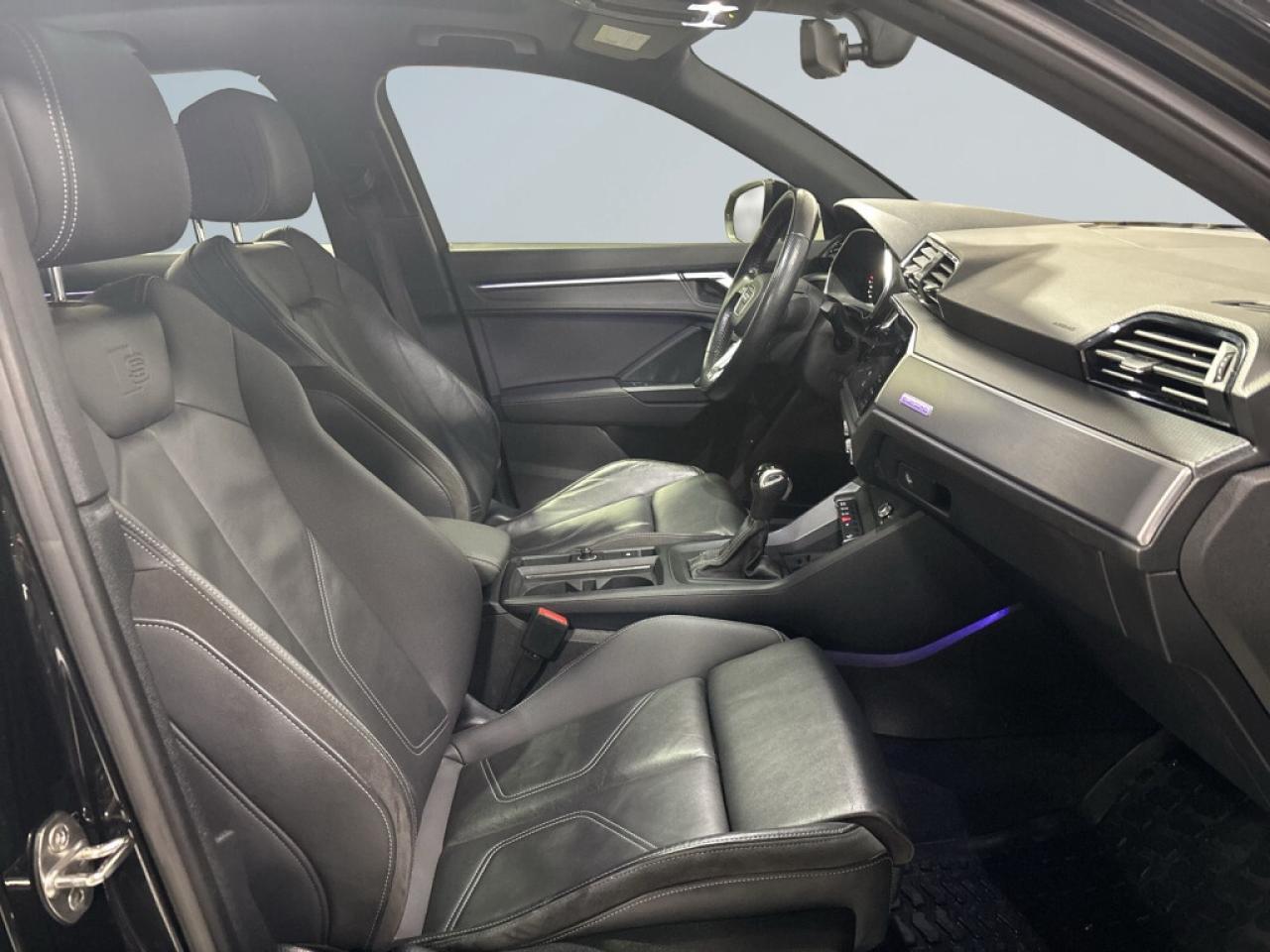 2020 Audi Q3 Technik S LIne quattro / PanoRoof / NAVI / B Cam / Photo