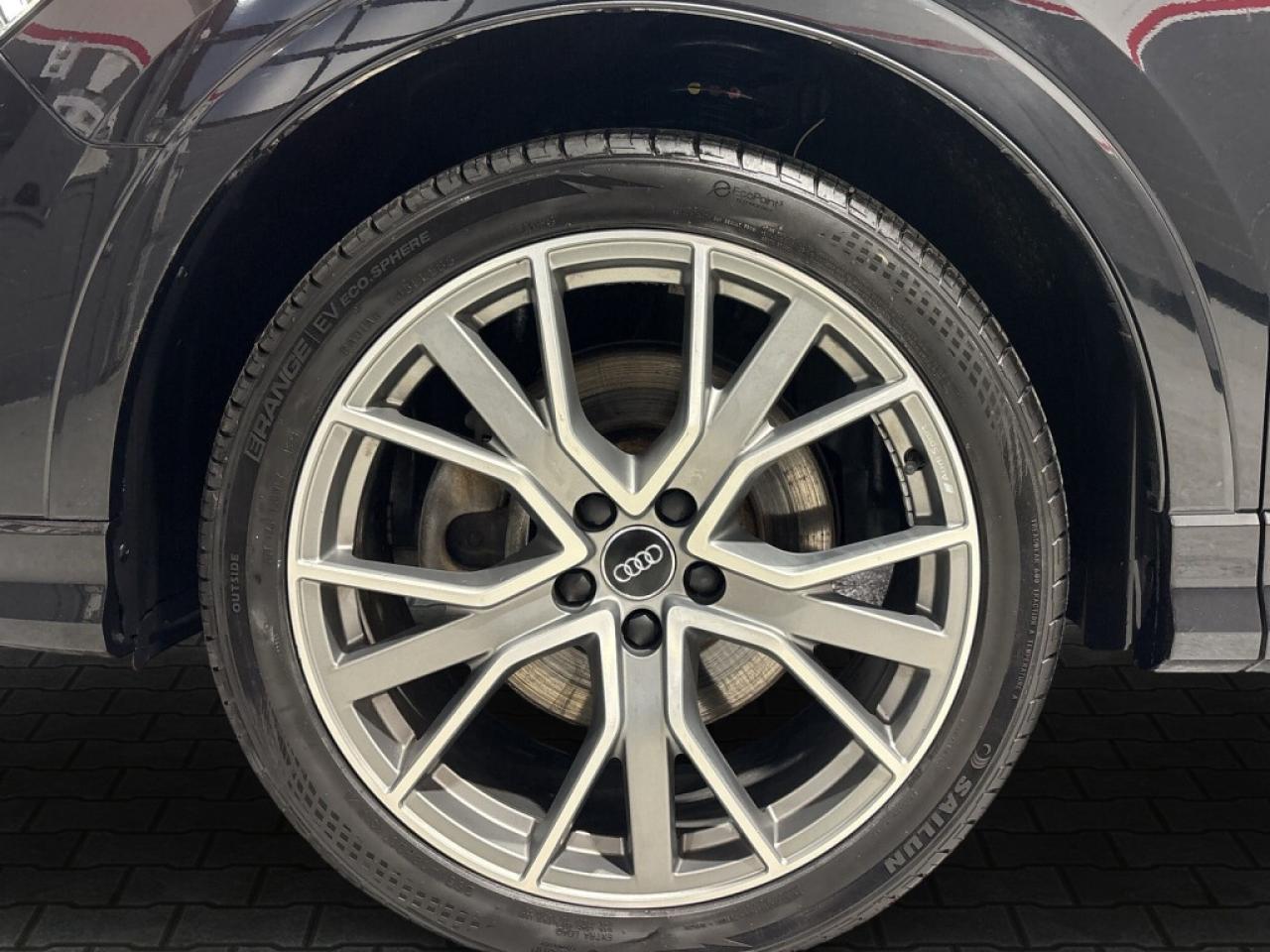 2020 Audi Q3 Technik S LIne quattro / PanoRoof / NAVI / B Cam / Photo