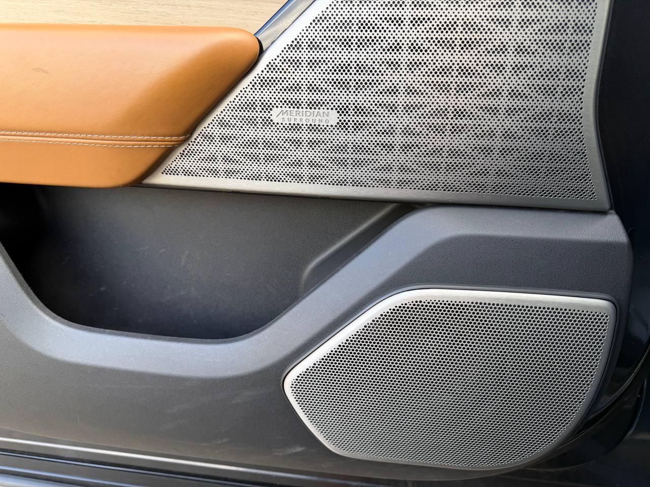 2018 Land Rover Range Rover Velar P380 SE R-Dynamic Photo