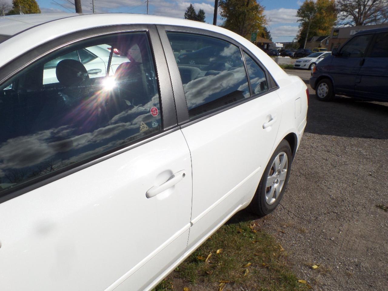 2010 Hyundai Sonata 4dr Sdn I4 Auto GL Photo