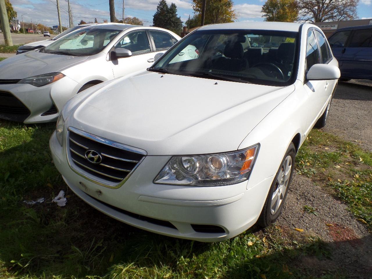 2010 Hyundai Sonata 4dr Sdn I4 Auto GL Photo1