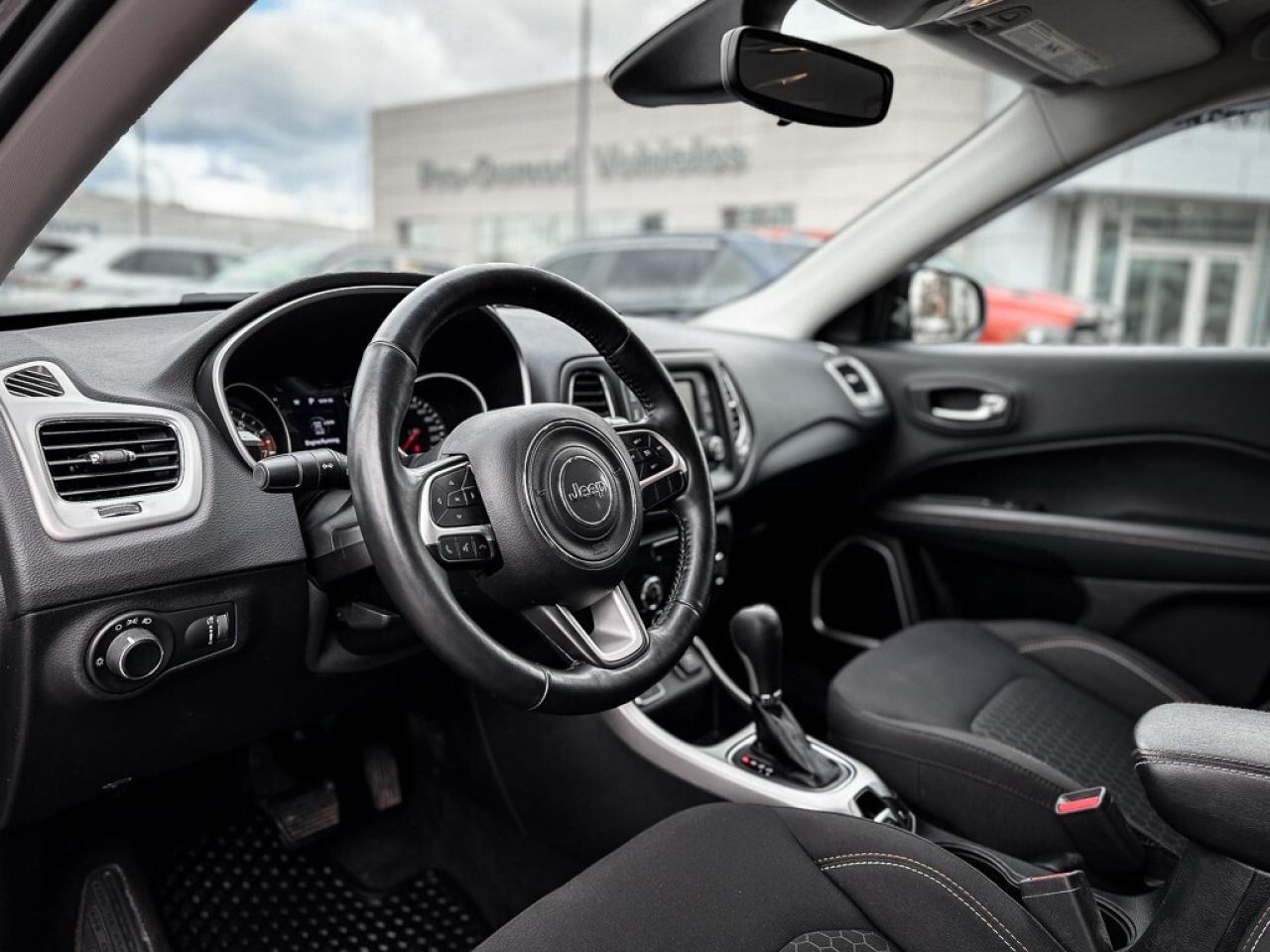 2018 Jeep Compass Sport   REMOTE START   HEATED SEATS   CRUISE CTRL Photo