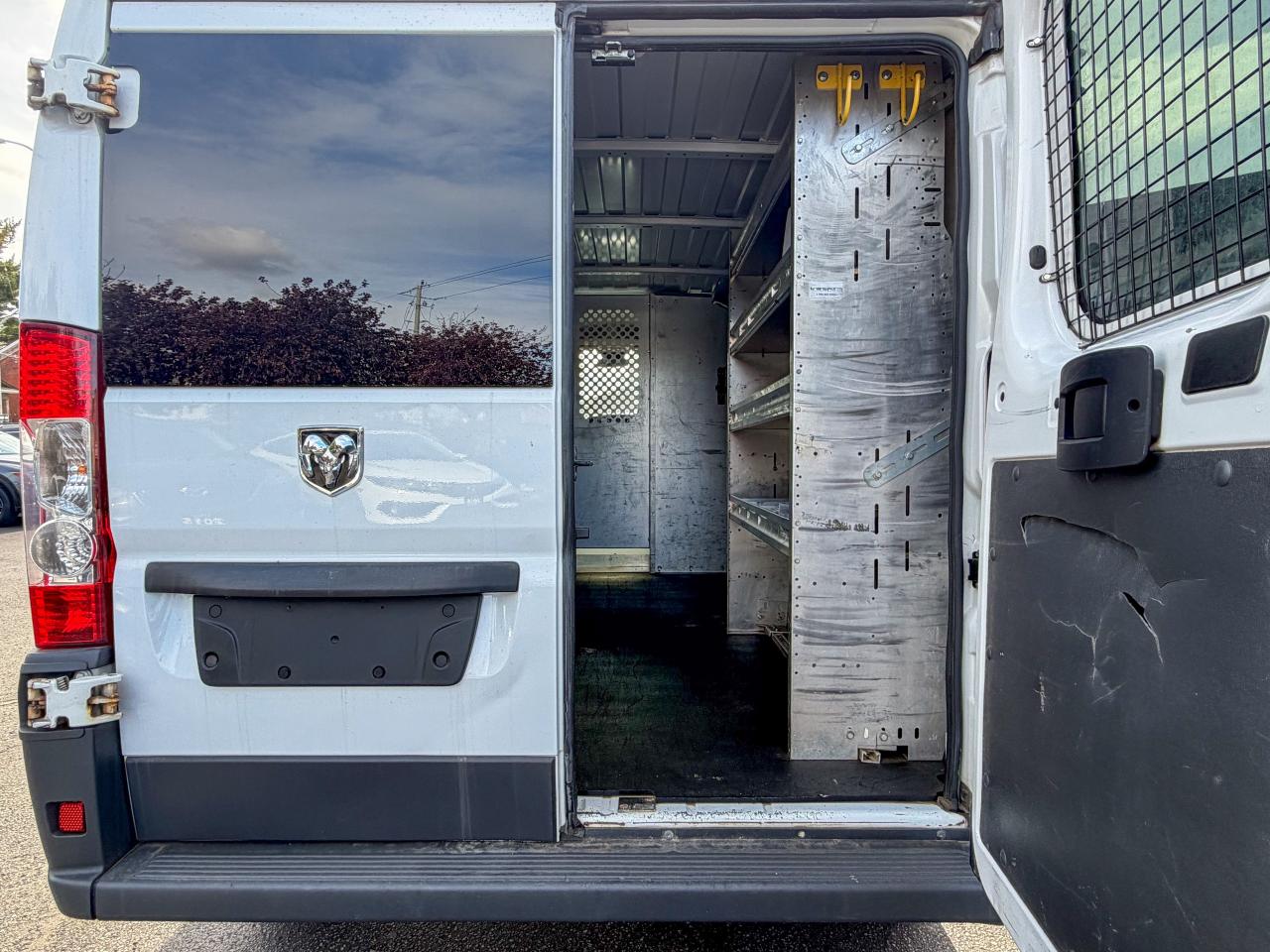 2015 RAM ProMaster Cargo Van 1500 Low Roof 136  WB/ DIESEL/LOW KM/NO ACCIDENTS Photo