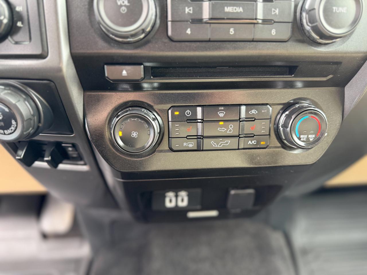 2018 Ford F-150 XLT-4WD/XTR PKG/SUPERCREW/NAVI/CAMERA/REMOTE/5L Photo