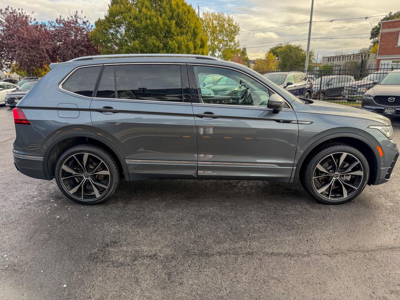 2024 Volkswagen Tiguan Highline R-Line 4MOTION/BSM/NAVI/360 CAMERA/REMOTE Photo