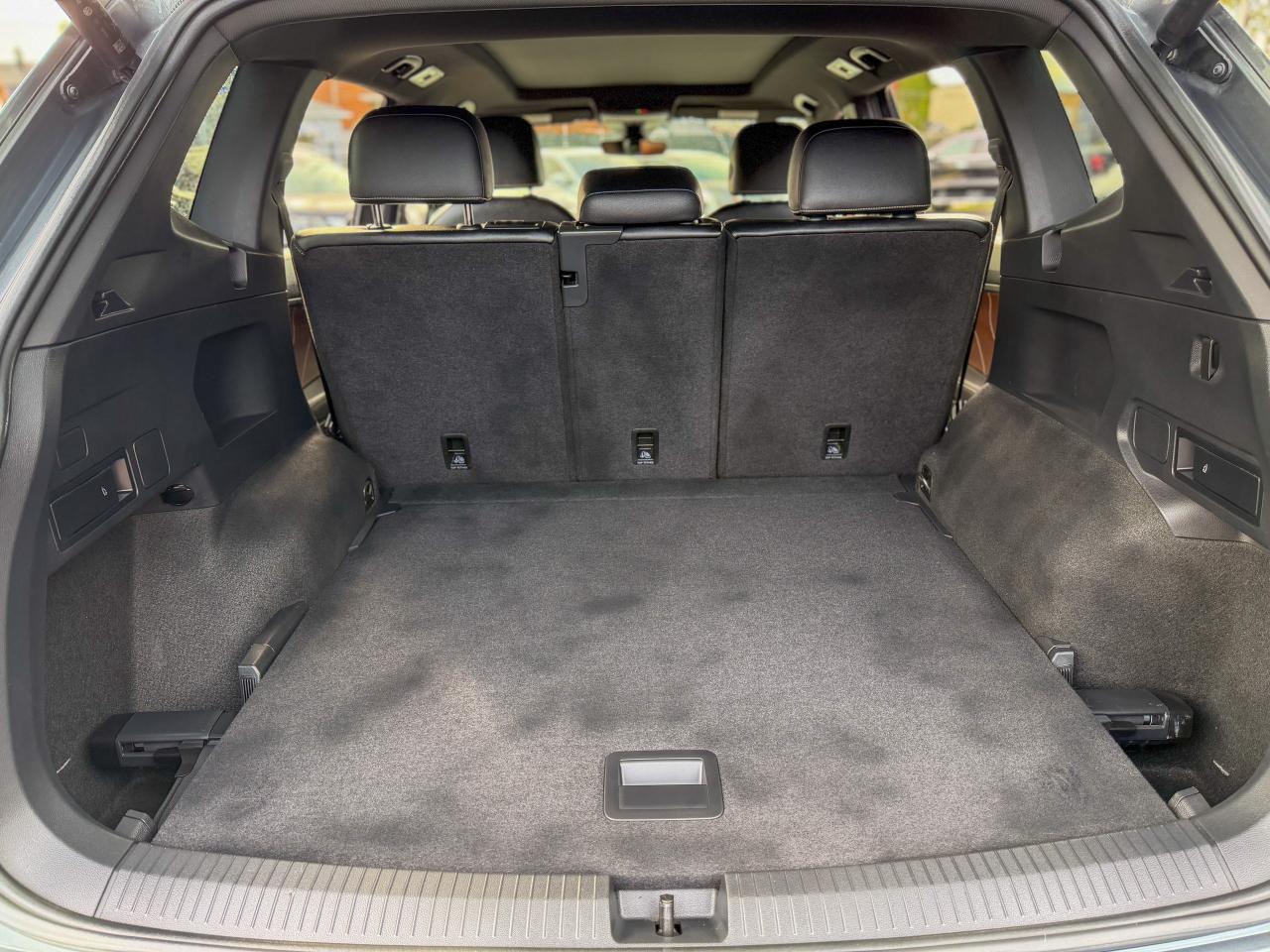 2024 Volkswagen Tiguan Highline R-Line 4MOTION/BSM/NAVI/360 CAMERA/REMOTE Photo