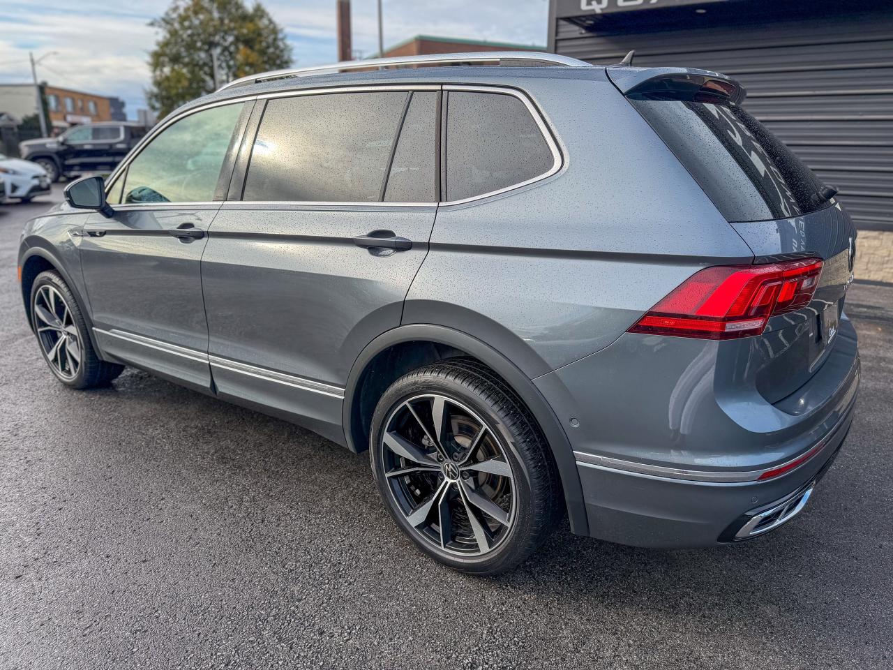 2024 Volkswagen Tiguan Highline R-Line 4MOTION/BSM/NAVI/360 CAMERA/REMOTE Photo