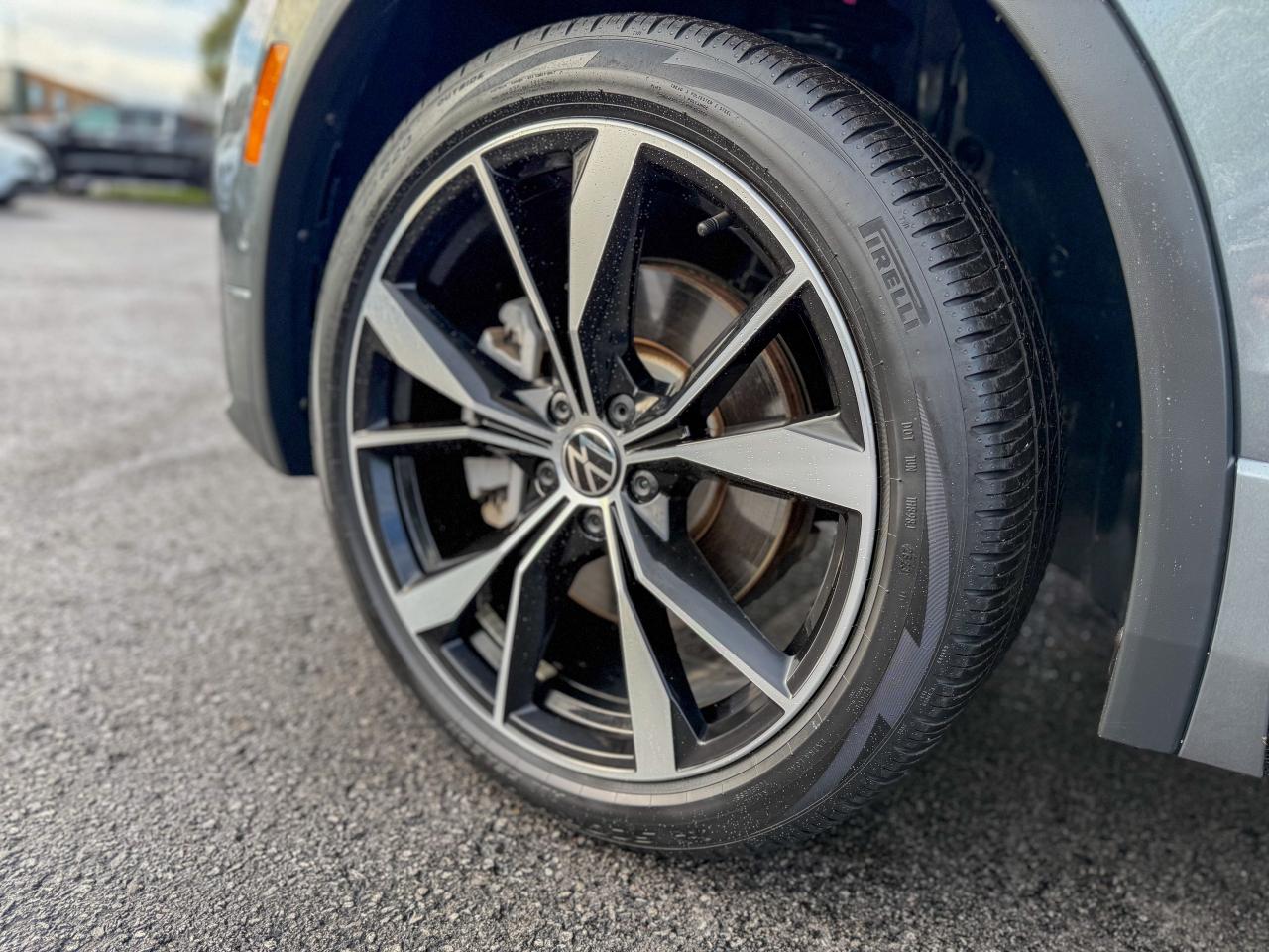 2024 Volkswagen Tiguan Highline R-Line 4MOTION/BSM/NAVI/360 CAMERA/REMOTE Photo