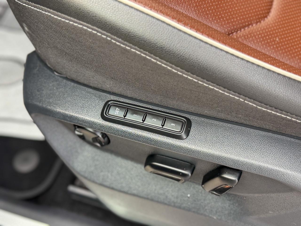 2024 Volkswagen Tiguan Highline R-Line 4MOTION/BSM/NAVI/360 CAMERA/REMOTE Photo