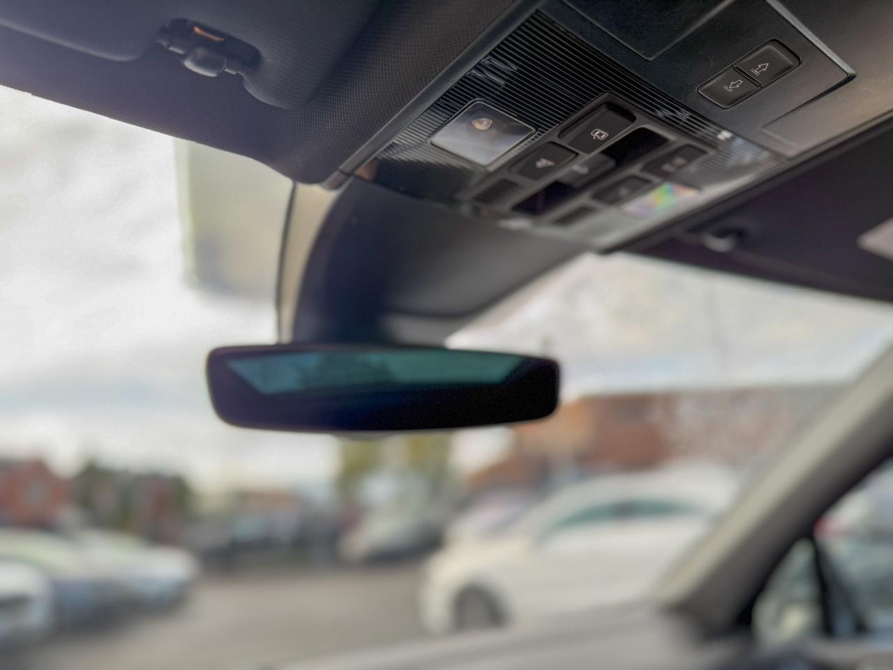 2024 Volkswagen Tiguan Highline R-Line 4MOTION/BSM/NAVI/360 CAMERA/REMOTE Photo