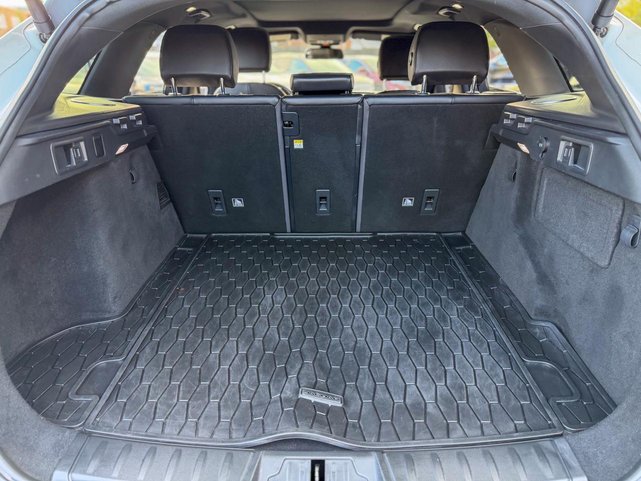 2018 Jaguar F-PACE Prestige 25T-AWD/BSM/NAVI/PANO/CAMERA/LOW KM/2L Photo