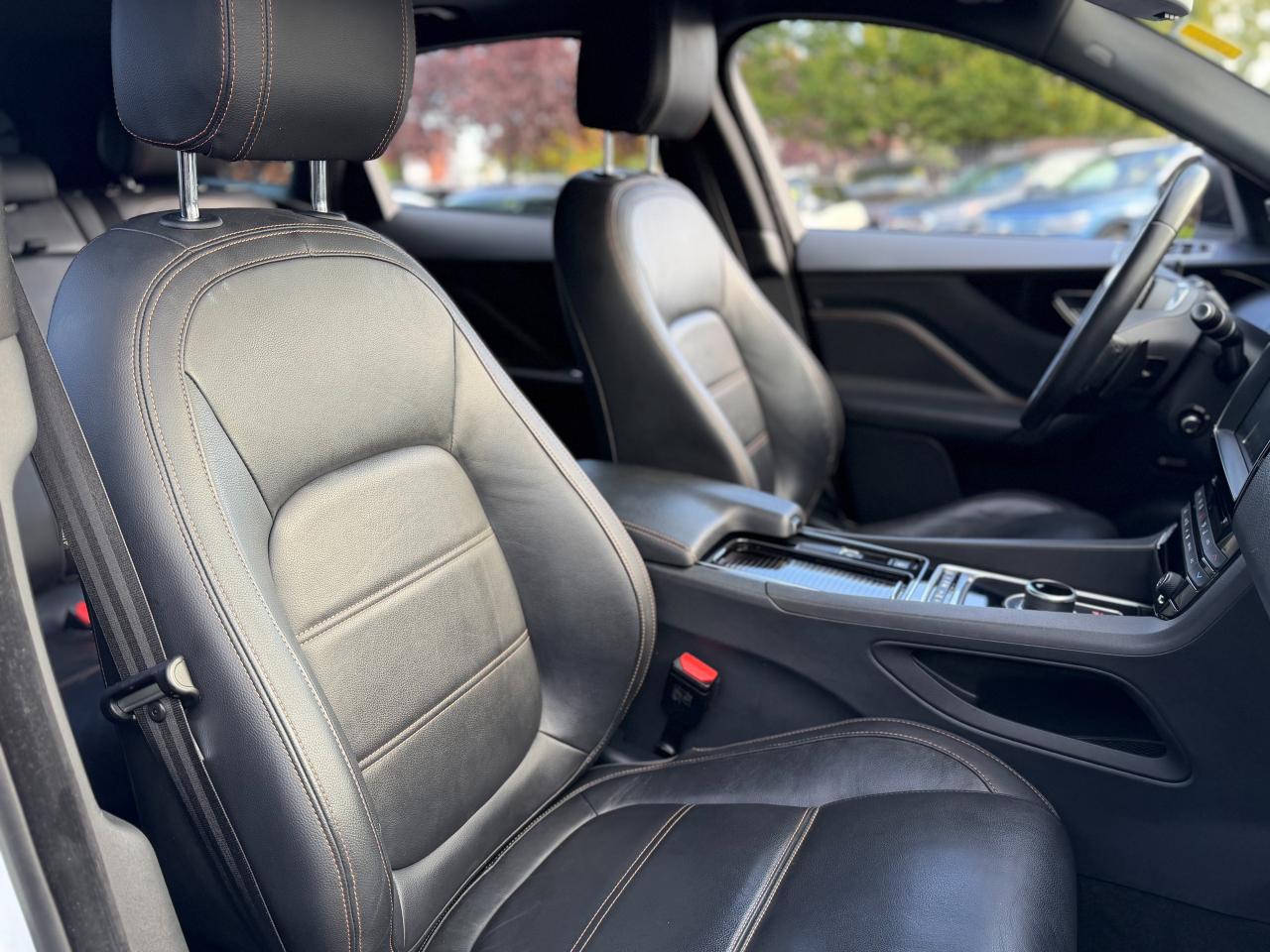 2018 Jaguar F-PACE Prestige 25T-AWD/BSM/NAVI/PANO/CAMERA/LOW KM/2L Photo