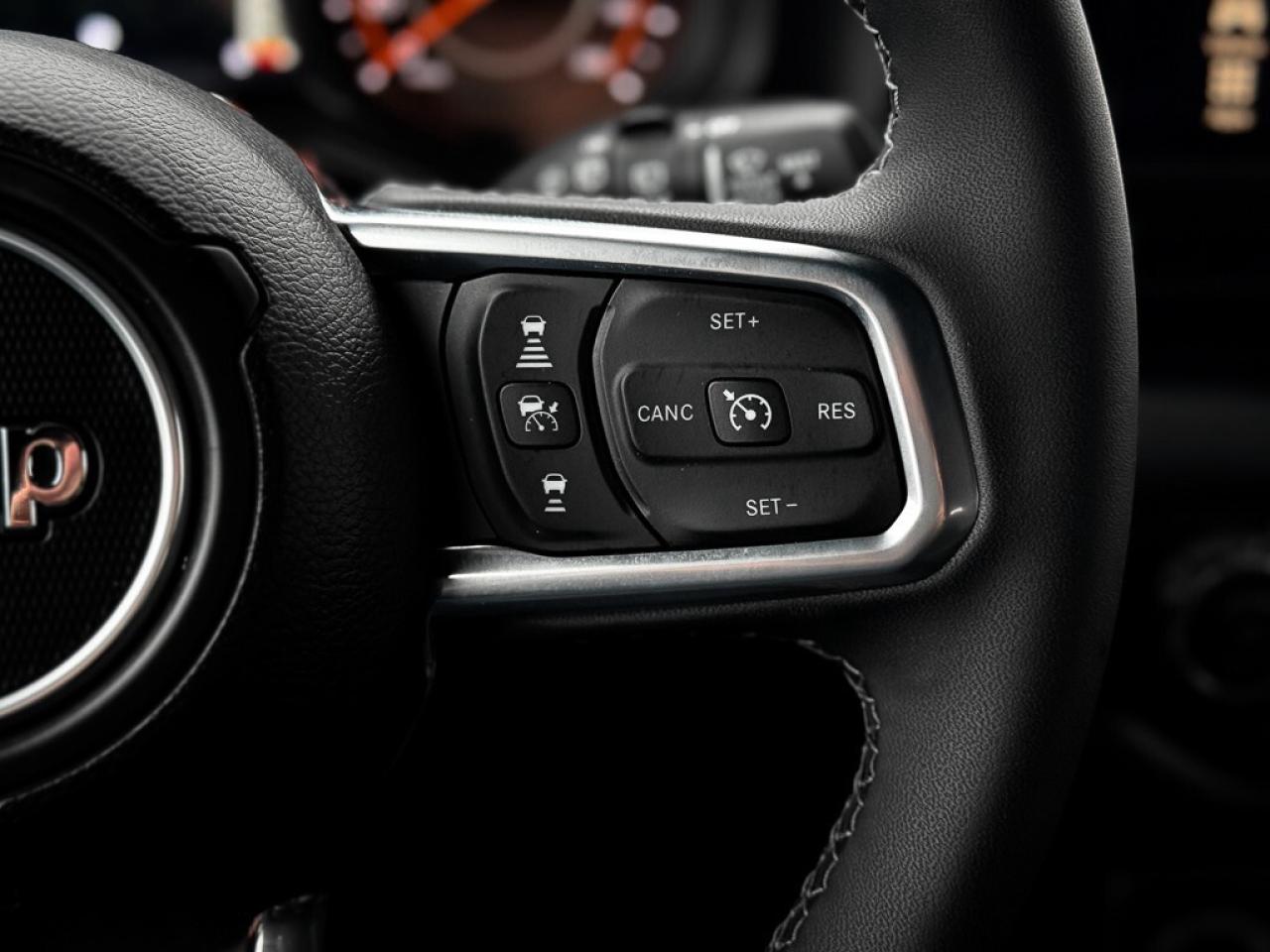 2025 Jeep Wrangler Sahara   SKY TOP   BLINDSPOT   TOW GROUP   ALPINE Photo